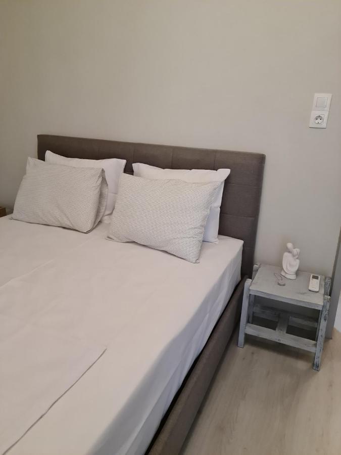The Grey Apartment Pórto Ráfti Екстериор снимка